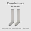 Calcetines de mujer renacentistas de primavera y verano con rayas verticales, estilo dulce, de media caña, de malla transpirable, color blanco puro.
