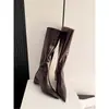Otoño/Invierno 2026 Nuevo Dominante Mujer Madura Estilo Europeo/Americano Puntiagudos Tacones Altos Muestran Piernas Largas Botas de Caballero Botas Altas de Moda de Gama Alta