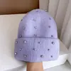 Chapéu de Tricô Fashion com Strass para Indústria Pesada Sense Avançado Feminino Outono e Inverno Novo Bonito Versátil Chapéu de Lã Chapéu Quente com Proteção para Orelhas Tendência