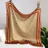 Bufanda de seda de imitación 70x 70cm laberinto bufanda simple moda damas bufanda de viaje bufanda cuadrada chal lujo ligero
