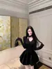 Vestido Feminino Gola V Manga Longa Estilo Hepburn Francês, Vestido Preto Básico Outono e Inverno, Cintura Afinando Visual, Vestido de Aniversário, Saia Curta em Botão