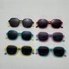 Gafas de sol para niños (2024), de silicona suave, polarizadas, con protección UV, para viajes, con elegante montura poligonal generosa.