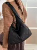 Bolsa acolchada de algodón para mujer, nuevo estilo invierno 2026, bolsa de gran capacidad rellena de plumón, adecuada para ir al trabajo, con diseño de patrón de rombos, se puede llevar como bolso de hombro, bolso cruzado o bolsa de mano