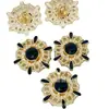 Botão de metal clássico de alta qualidade com flor oca para casaco de outono e inverno, fivela de botão dourada epóxi, botão estilo Chanel, atacado