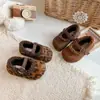 Zapatos Birkenstock para niños, zapatos de algodón afelpado para niñas, zapatos de algodón de doble capa para bebé 2026, mocasines cálidos esmerilados de moda