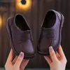 Zapatos casuales de suela blanda para niños para actuaciones escolares, zapatos de un solo color estilo británico, zapatos de vestir para niños, zapatos de cuero negros para niños, elegantes