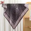 Bufanda Cuadrada Nueva para Mujer de 90CM Estampado de Leopardo Europeo y Americano Bufanda de Seda Chifón Satinado Fuente de Fábrica Mayorista