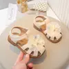 Sapatos de Praia Simples e Estilosos para Meninas Verão 2025 Novo Estilo Sapatilhas Princess Macias para Bebês Sandálias para Meninas