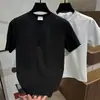 Nueva camiseta informal de manga corta para hombre, pesada, con cuello redondo, versátil, con letras en relieve, top elegante