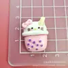 Taza de Té con Leche de Gato Linda de Dibujos Animados Accesorios de Resina para Funda de Teléfono Móvil DIY Agujero para Cuerda de Pasador Hebilla de Zapato Colgante de Joyería