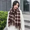 Novo Cachecol de Xadrez de Inverno para Mulheres, Aquecedor de Pescoço Macio de Faux Cashmere com Franjas, Xale Versátil Espesso Quente Retrô Atacado