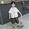 Traje de Verano de Manga Corta para Niños 2026 Nuevo Estilo Ropa Delgada de Verano para Niños Pantalones Cortos de Linterna para Bebé Conjunto de Dos Piezas