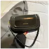 Bolso pequeño de alta gama transfronterizo para mujer, bolso cuadrado pequeño nuevo, elegante y moderno, versátil y chic, se puede llevar al hombro o cruzado