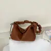 Bolso tote casual plisado estilo coreano tipo dumpling para mujer, nuevo modelo de verano 2026, bolso de hombro vintage de color liso, elegante y con estilo
