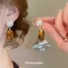 Pendientes de botón con colgante de rombo triangular en forma de abanico de resina, estilo europeo y americano, Aretes versátiles de moda, Pendientes de diseño nicho