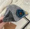 Presilha de Garra Triangular com Concha de Cetim Estilo Francês, Acessório de Cabelo Versátil de Alta Qualidade e Tendência para a Parte de Trás da Cabeça