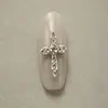 Acessórios de Unha Populares Transfronteiriços com Cruz Cravejada de Diamantes, Decorações de Unha Coração Prata Cromado Retro Super Brilhantes Europeias e Americanas