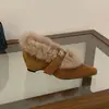 Sapatos de Pelúcia de Algodão Femininos para Aumentar a Altura, Nova Moda Outono e Inverno 2026, Tendência Elegante, Sapatos Quentinhos de Pelo, Bico Fino