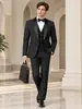 Traje de tres piezas para hombre, con cuello mandarín, adecuado para novios, padrinos de boda, ceremonias de boda y ocasiones de etiqueta business.; hecho a medida