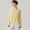 Cardigan de tricô V-neck em cashmere macio e confortável, com bainha enrolada e padrão de osmanthus, um novo estilo de outono para mulheres, adequado para o trabalho e o dia a dia, com caimento solto