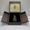 Frasco de Óleo Essencial de Agarwood de Cristal K9 1ml Frasco Preto Frasco Transparente Frasco Quadrado 2ml Frasco de Óleo Essencial Gravado Frasco de Perfume Caixa de Embalagem