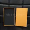 Adecuado para Funda de Teléfono iPhone 17 Funda de Succión Magnética Cubierta Protectora Caja de Empaque Funda Cielo y Tierra 6.7 pulgadas Caja de Empaque con Esponja Max