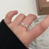 Anillo liso estilo coreano irregular plata de ley 925 anillo combinable para todo tipo de atuendos diseño estilo nicho ins femenino anillo combinable que no se decolora