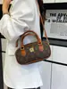 Bolsa de mão estilo retrô, em formato de almofada, para mulheres, nova coleção 2026, moderna e versátil, bolsa de ombro ou bolsa transversal, com design de estampa de alta qualidade, bolsa quadrada pequena