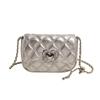 Bolsa de corrente romboide de comércio exterior Bolsa feminina 2024 Novas bolsas Bolsa de ombro de amor bordado Advanced Sense Simple Crossbody Bag