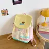 Mochila estilo floresta, moderna e esteticamente agradável, com um esquema de cores fresco, doce e vibrante, perfeita para alunos do ensino fundamental II e médio.; uma mochila leve e confortável