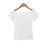 Camiseta Feminina Sexy Justa com Ombro Caído e Manga Curta Verão 2025 Europeia e Americana Modelagem Slim Emagrecedora com Ombro Caído Top Curto