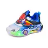 Tênis Infantis Cartoon com Luzes para Meninos para Primavera e Outono, Tênis de Corrida Luminous Confortáveis com Desenho de Carro Infantil, Modernos