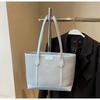 Bolsa Grande de Couro Estilo Coreano para Mulheres 2025 Verão Nova Casual Simples Bolsa de Ombro para Trabalho e Deslocamento Bolsa Tote