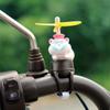 Molinillo de viento lindo bicicleta coche eléctrico motocicleta decoraciones patito adornos de coche animales de dibujos animados celebridad de internet
