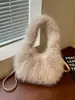 2026 Nova Moda Outono de Alta Qualidade Nicho Bolsa de Pelúcia Bolsa de Mão Bolsa Feminina para o Dia a Dia Bolsa de Ombro Único Transversal
