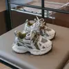 Zapatillas Deportivas Infantiles Primavera y Otoño, Zapatos Estilo Papá Británico con Contraste de Color, Zapatillas de Correr Antideslizantes de Velcro Versátiles para Niños y Niñas