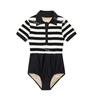 Traje de baño de estilo coreano para mujer, de media manga, con rayas de aguas termales, estilo azul marino, con solapa y botones, de manga corta y corte entallado.