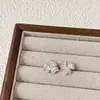 Exquisitos Pendientes Fruncidos Estilo Francés para Mujer, Accesorios Dulces y Exagerados con Tachuelas de Diamante Grandes, Pendientes de Flor de Moda con Tachuelas de Diamante