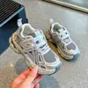 Tênis Feminino Dad Shoes Primavera 2026 Sapatos Masculinos Malha Respirável Infantil Corrida Novos Sapatos Meninos