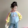 Chaqueta de béisbol para niña para primavera y otoño 2026, chaqueta nueva elegante y moderna estilo coreano para niños, top de primavera para bebé