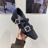 Zapatos para Mujer con Aumento Interno de Altura, Punta Cuadrada, Adornos de Pedrería, Temporada Otoño e Invierno 2025, Zapatos Mary Jane de Felpa Grises