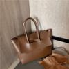 2022 Novo Cross-border Grande Capacidade Bag Feminino Estilo coreano Grande Capacidade Bolsa Spring Retro Underarm Tote Bag