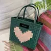 Cesta de Legumes Coração Colorido Contrastante Sacola Plástica Trançada Bolsa de Ombro Grande Capacidade Tecida à Mão Sacola de Lembrança Presente de Casamento