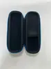 Pacote: Cabo de Dados, Fones de Ouvido, Óculos, Caixa de Armazenamento para Canetas, Carregador Portátil (Power Bank), Bolsa de Armazenamento para HD Externo Portátil, Bolsa de Armazenamento para Documentos