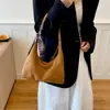 Nueva colección de bolsos de otoño e invierno: bolso de axila elegante, versátil y moderno, perfecto para el trabajo y los desplazamientos, bolso de hombro de gamuza para mujer