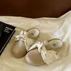 Suaves y elásticas, estas zapatillas elegantes y frescas son una tendencia candente de 2026, con un diseño retro que llama la atención y un estilo simple sin adornos que cubre los dedos del pie.