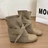 Botas de Tornozelo Ocidentais com Tiras Vento Nômade Deserto 2026 Nova Moda Retrô Elegantes Atmosphere
