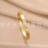 Pulseiras de Casal de Luxo Leve de Alta Qualidade, Aço Titânio Abertas com Design de Nicho, Pulseiras Modernas Populares Estilo Ins