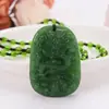 Venta al por mayor de fábrica de Yiwu collar de calcedonia verde oscuro estilo étnico marca Guanyin Dragón Buda panzón cadena larga para suéter