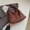 Bolsa de Ombro Fashion Vazada Grande Capacidade Feminina Casual para o Dia a Dia Versátil Fosca de Axila Tote Bag Comércio Exterior Transfronteiriço